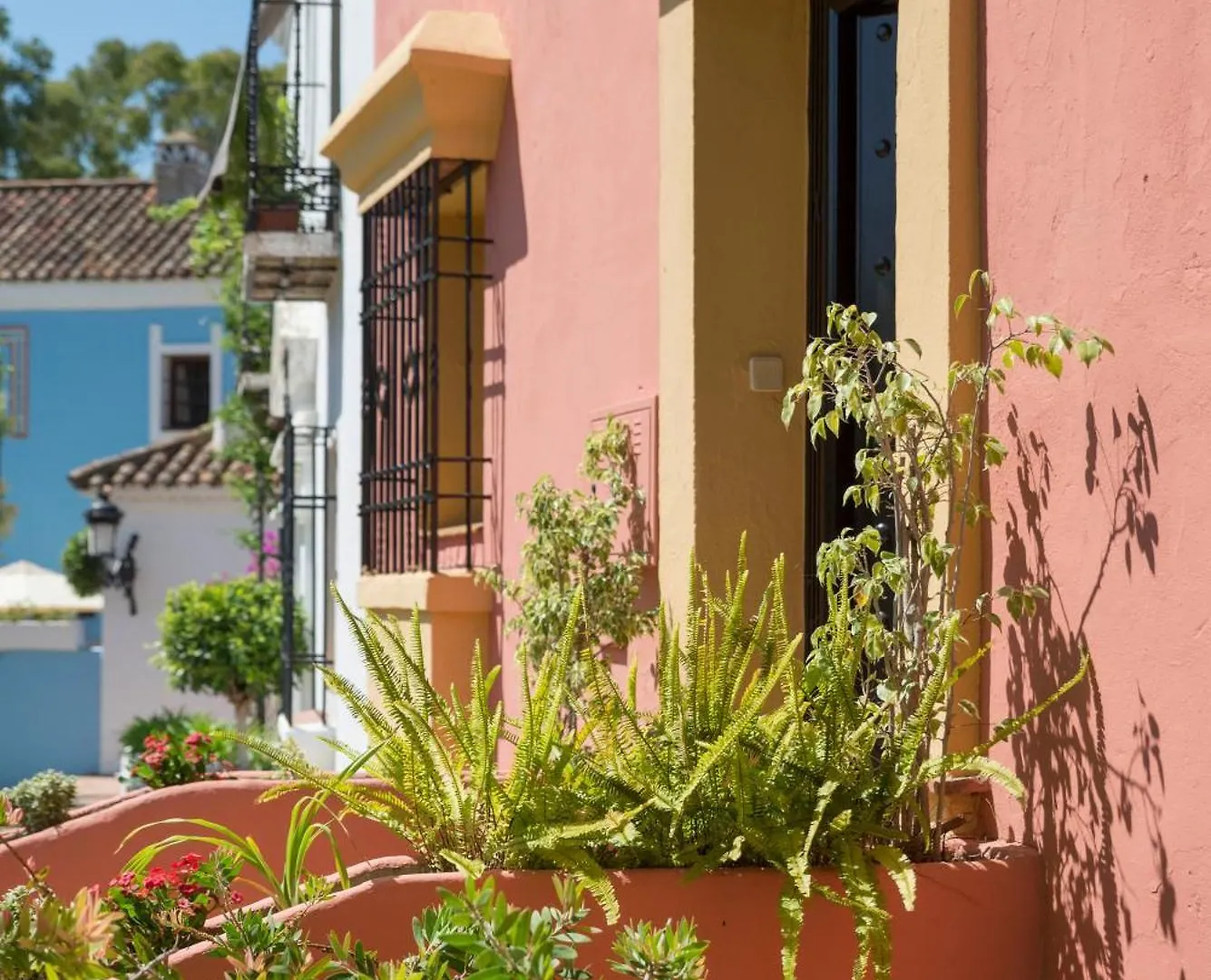 My City Home - Chalet Adosado En Calle Guadalmina Baja, Marbella Spain