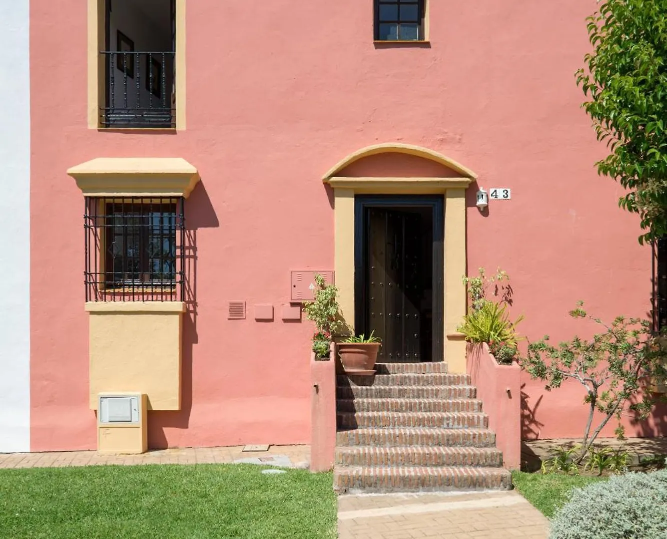 My City Home - Chalet Adosado En Calle Guadalmina Baja, Marbella