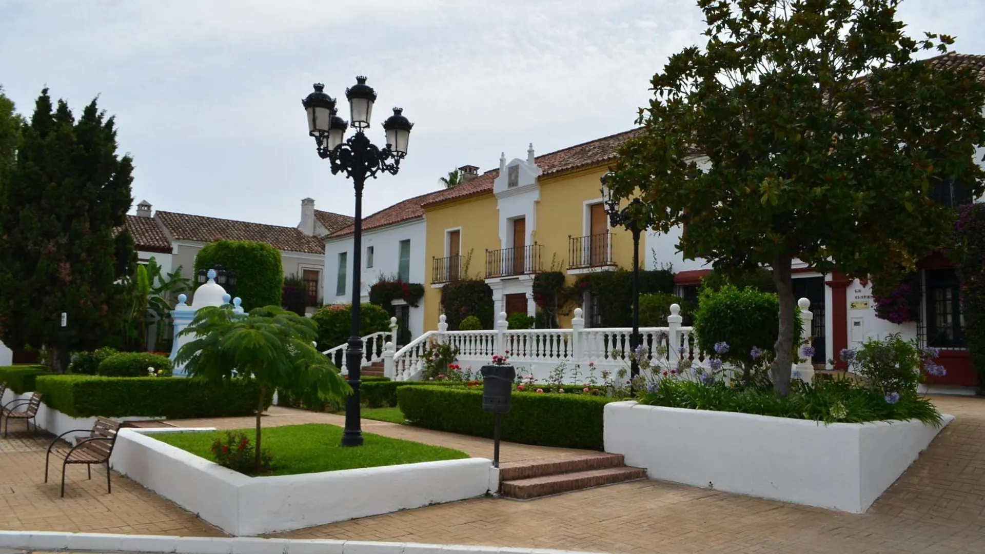 My City Home - Chalet Adosado En Calle Guadalmina Baja, Marbella